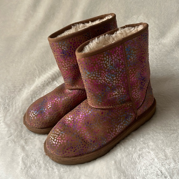 UGG Shoes - 🌈rainbow fish Uggs🌈